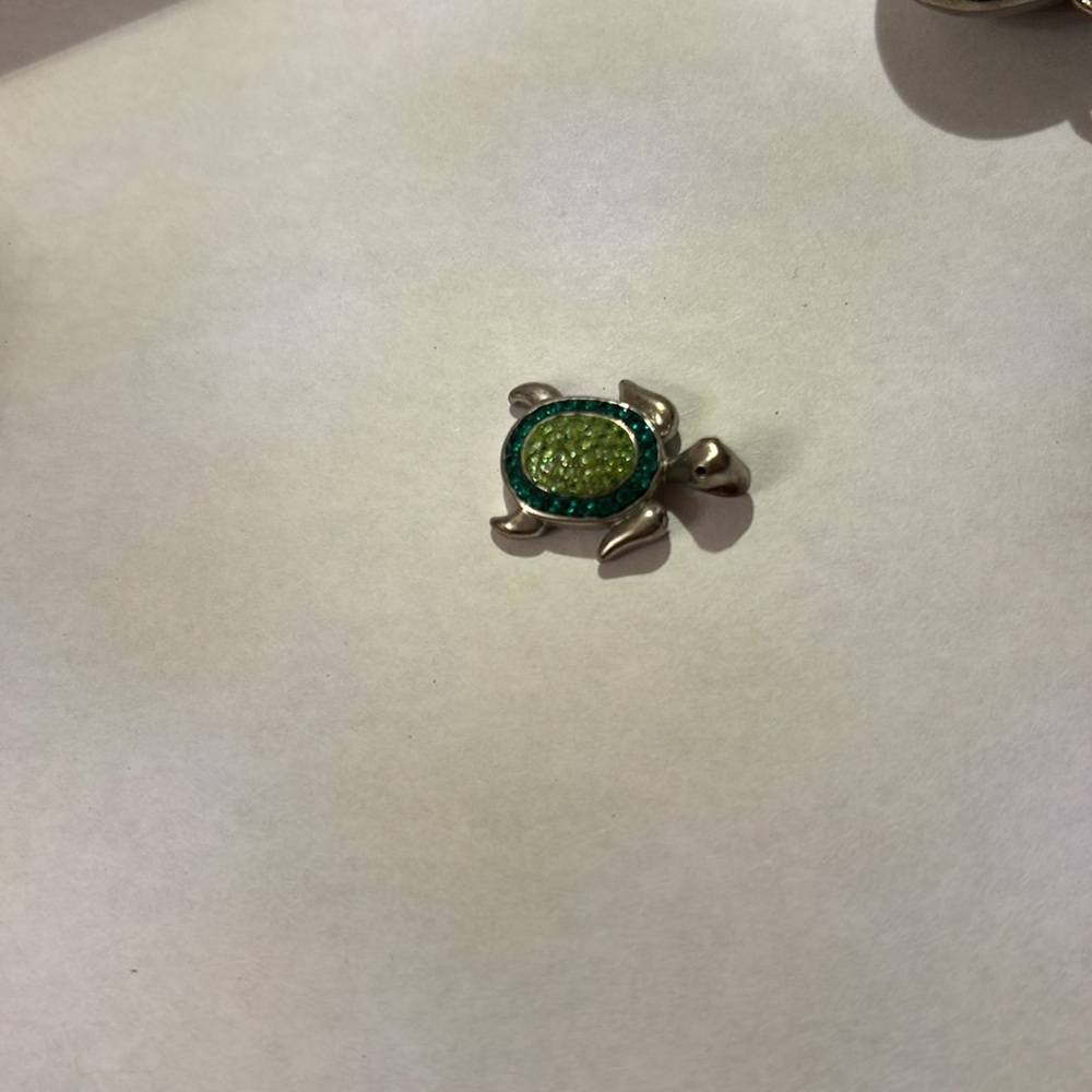 Turtle Rhinestone Pendant - Picture 2 of 3